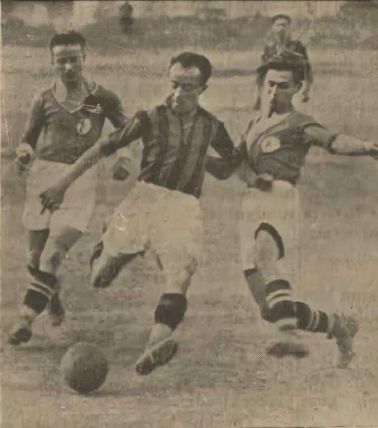 <p>Zeki Rıza Sporel'i, 24 golle yine bir Fenerbahçeli Alaattin Baydar izledi. Fenerbahçeli Lefter Küçükandonyadis'in 20, Galatasaraylı Metin Oktay'ın ise rekabette 19 golü bulunuyor.</p>
