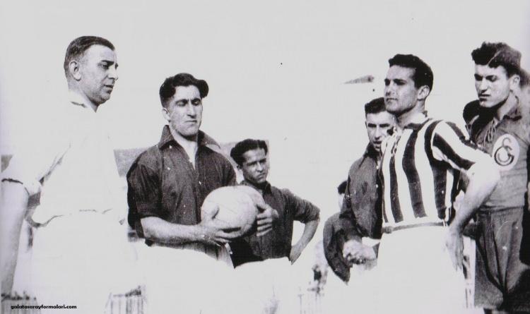 <p>Galatasaray Başkaptanı Necip Şahin, bunun üzerine, "Anamız bizi bugün için doğurdu Galip Bey. Gelip maçı oynayacağız." diye cevapladı. Galatasaray, Kadıköy'e gelip maça çıktı ve Fenerbahçe karşılaşmayı 3-0 kazandı.</p>
