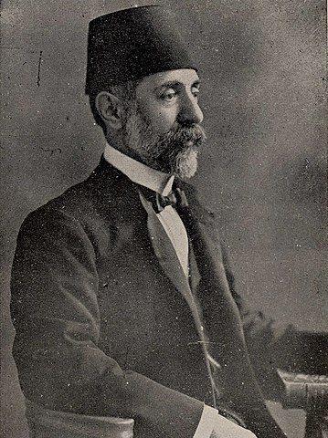 <p>Galatasaray Kulübünün resmi yayın organı Galatasaray dergisinin 2003 Şubat sayısında, Adnan Işık'ın belgelere dayandırarak verdiği haberde, 1912 yılında Galatasaray Kulübü Başkanı Ali Sami Yen ile Fenerbahçe Kulübü Başkanı Hulusi Bey'in ortak imzayla kayıt altına aldıkları belgenin, birleşmeseler dahi iki kulübün yabancılara karşı ortak bir takım kurma konusunda anlaştıklarını, hatta tüzüğü bile hazırladıklarını gösterdiği kaydedildi.</p>
