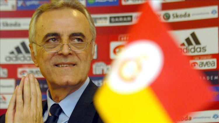 <p>Son yıllarda iki takım arasındaki maçların genelinde olaylar yaşanırken, Galatasaray Kulübünün merhum başkanı Özhan Canaydın, rekabete centilmence yaklaşımıyla alkış aldı.</p>
