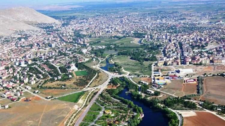 <p><strong>ELBİSTAN (KAHRAMANMARAŞ): </strong></p>

<p> </p>

<p>NÜFUS 127.755</p>
