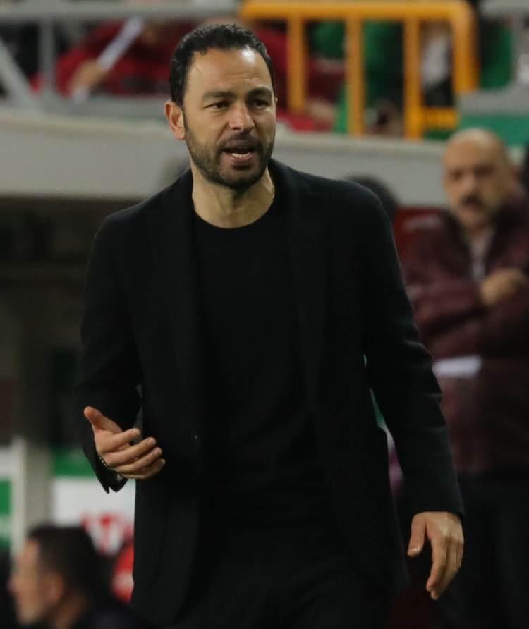 <p>8-Gaziantep FK (49 puan)</p>