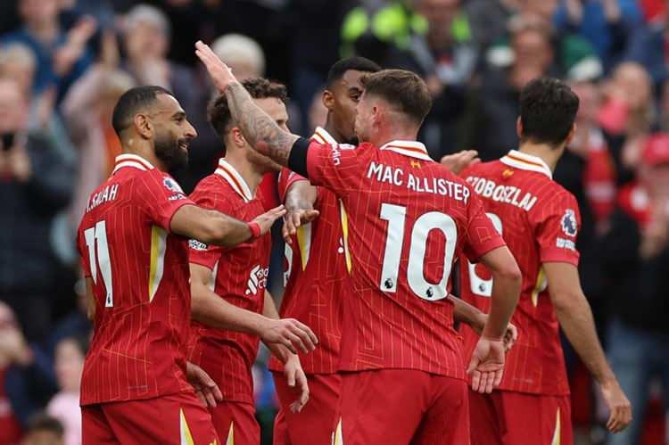 <p>7- Liverpool (3 sıra geriledi)</p>
