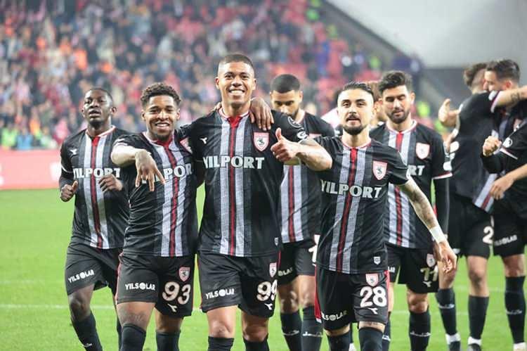 <p>265- SAMSUNSPOR (25 SIRA YÜKSELDİ)</p>