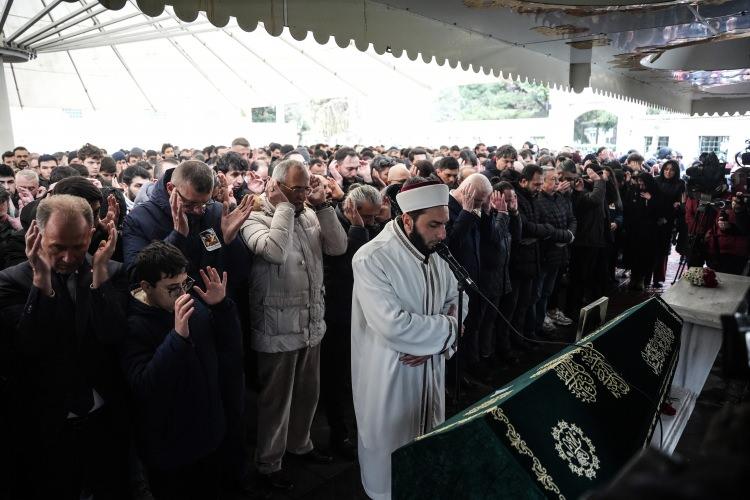 <p><strong>İLK DURUŞMA BUGÜN</strong></p>
<p>Ahmet Mattia Minguzzi’nin cinayetine ilişkin davanın ilk duruşması, bugün İstanbul Anadolu 2. Çocuk Ağır Ceza Mahkemesi’nde görülecek.</p>