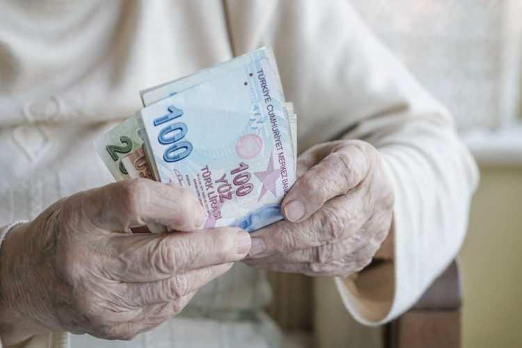 <p>Temmuz ayındaki zam oranını da 2025'in ilk 6 aylık döneminde gerçekleşen enflasyon oranı gösterecek. Şu ana kadar ilk 3 aylık enflasyon verisi belli oldu. Ocak-Mart enflasyonu yüzde 10.06 olarak gerçekleşti. Kesin zam oranı için geriye 3 veri kaldı.</p>
