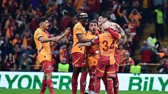 <p>52- GALATASARAY (6 SIRA GERİLEDİ)</p>