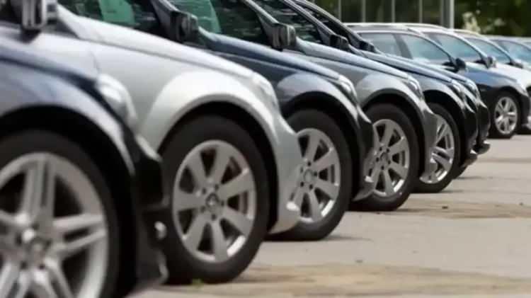 <p>Bu otomobillerin bir diğer özelliği ise ikinci el piyasasında çok çabuk satılabiliyor olması.</p>
