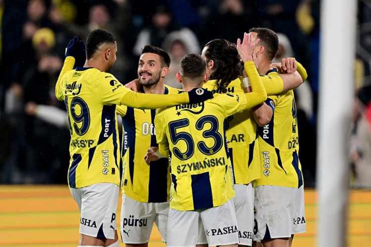 <p>23- FENERBAHÇE</p>