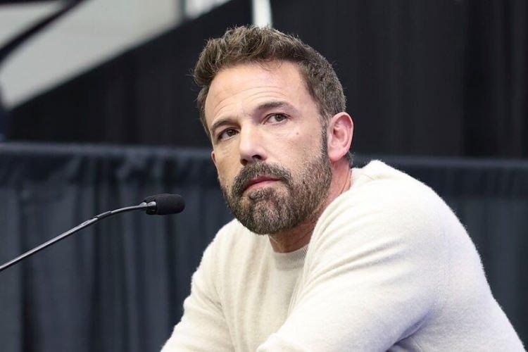<p><strong><span style="color:#B22222">BEN AFFLECK </span> |  İSRAİL</strong></p>

<p> </p>

<p><strong>Batman'ı canlandıran aktör.</strong></p>
