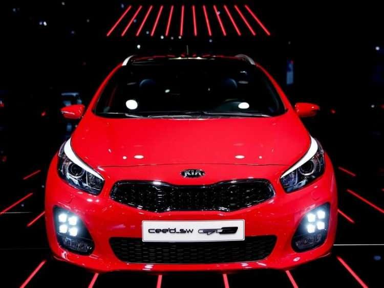 <p>Kia Niro, 12 ay, yüzde sıfır faiz fırsatıyla satışa sunulurken, Picanto ve Stonic modellerinde ise 12 ay, yüzde 0,99 faizle ödeme imkânı sunuluyor.</p>
<p> </p>
<p>Kampanya kapsamında Niro için 250 bin TL’ye 12 ay yüzde sıfır faiz; Picanto için 200 bin TL’ye 12 ay yüzde 0,99 faiz, Stonic için ise 250 bin TL’ye 12 ay yüzde 0,99 faiz avantajı kullanıcıları bekliyor.Kia’nın dünya çapında büyük ilgi gören EV9 modeli, tüzel müşterilere özel 600 bin TL’ye 12 ay sıfır faiz fırsatıyla satışa sunuluyor.</p>
<p> </p>
