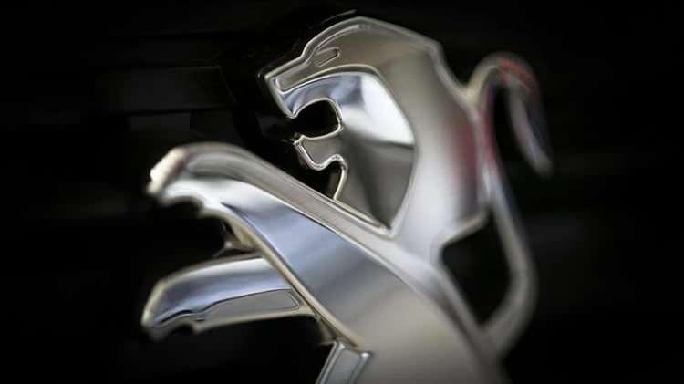 <p><strong>PEUGEOT</strong></p>
<p> </p>
<p>48V hibrit teknolojisine sahip yeni 3008 modeli, 85 bin TL takas desteği ile birlikte sadece tüzel müşterilere özel 270 bin TL için 12 ay vadeli ve yüzde 1,99 faizli kredi veya 170 bin TL’ye 12 ay vadeli ve yüzde 0 faizli kredi seçenekleri ile sürüş keyfini ileri bir seviyeye taşımak isteyenleri bekliyor. Yeni 3008’in %100 elektrikli versiyonu yeni E-3008 ise bireysel müşterilere Allure ve tüzel müşterilere GT donanım seviyesinde 300 bin TL için 12 ay vadeli ve yüzde 2,89 faizli kredi imkânı ile sunuluyor.</p>