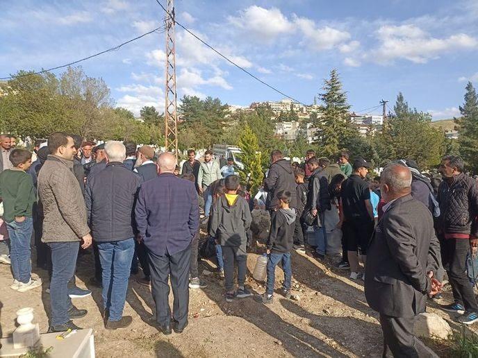 <p><strong>BİR DAHA TOPRAĞA VERDİLER</strong></p>
