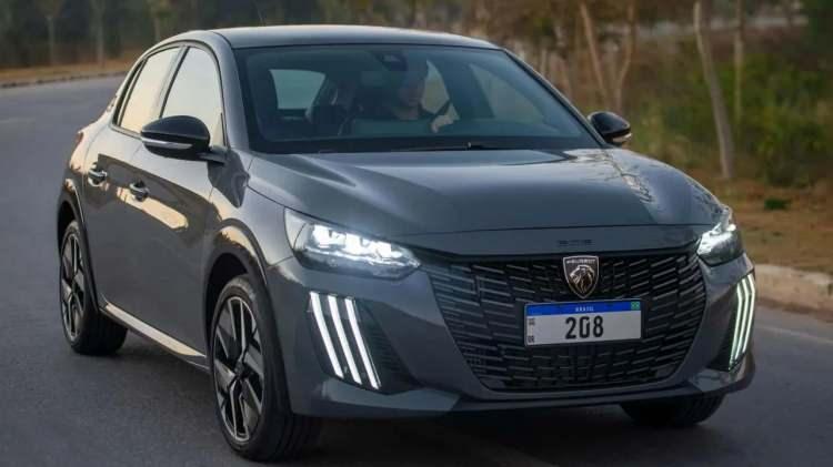 <p><strong>9. Peugeot 208 1.2 PureTech 100hp EAT8 Active Prime – 1.324.500 TL</strong></p>
<p> </p>
