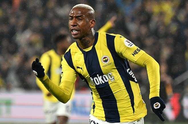 <p><strong>Aljadeed: Talisca'nın 3 golü Mourinho'yu zirveye yaklaştırdı.</strong></p>