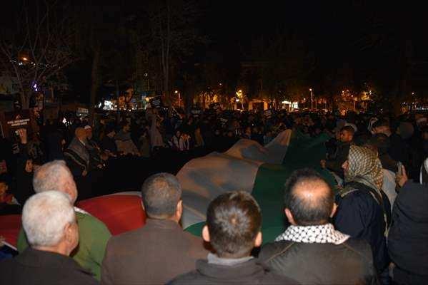 <p>Platform adına a&ccedil;ıklama yapan Muhammed Temur, Filistin Alimler Birliği'nin &ccedil;ağrısıyla bir araya geldiklerini s&ouml;yledi.</p>

<p>&nbsp;</p>
