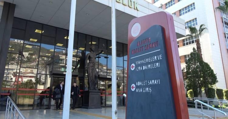 <p>Çevredeki vatandaşların ihbarı üzerine olay yerine ambulans ve polis ekipleri sevk edildi. </p>