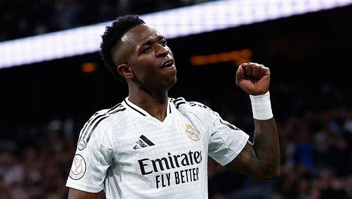 <p>Sıralamada Vinicius Jr.'da yer aldı. Brezilyalı yıldız oyların yüzde 10'unu alan Mendy'nin ardından yüzde 9'la 5. sırada bulunuyor.</p>