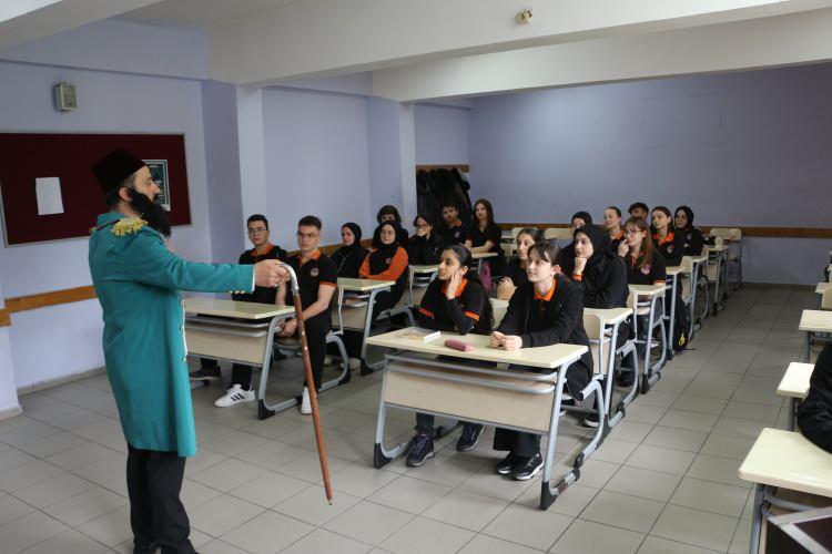 <p>"ÖĞRENCİLERİN DERSE KATILIM İLGİSİ ÇOK BÜYÜK ARTTI"</p>
<p> </p>
