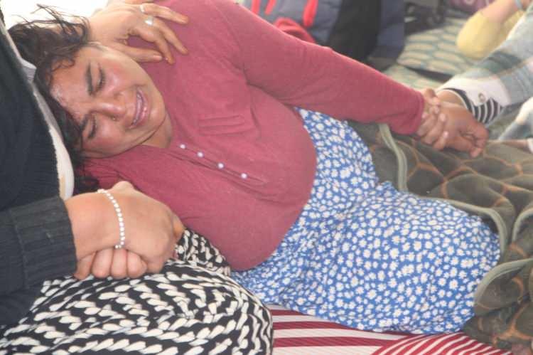 <p>Karanfil Timi, oğlu için gözyaşı döküp, ağıtlar yaktı. </p>
