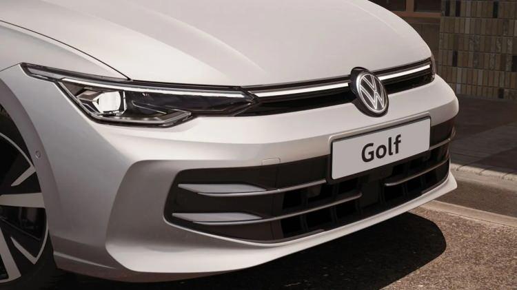 <p>Üstelik en boş modelde. Yani pek çok ekstranın olmadığı, Şahin’den bir tık daha dolu bir otomobile 2 milyondan fazla para ödüyorsunuz.</p>
<p> </p>