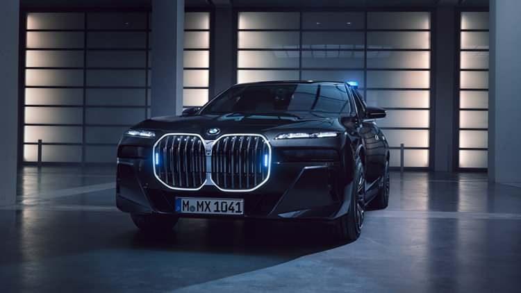 <p>5) BMW 7</p>
<p> </p>
