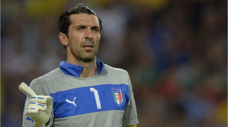 <p>Efsane İtalyan kaleci Gianluigi Buffon'un oğlu Louis Thomas Buffon milli takım tercihini annesinin ülkesi Çekya'dan yana kullandı.</p>