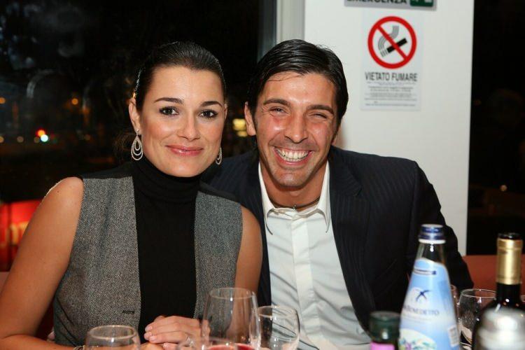 <p>Çek manken Alena Seredova ile evli olan efsane file bekçisinin büyük oğlu Louis Thomas'ın milli takım tercihi futbol kamuoyunu şaşırttı.</p>