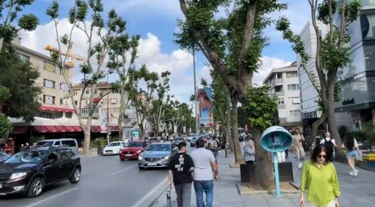<p><span style="color:#800080"><strong>YABANCI MAĞAZA SAYISI</strong></span></p>
<p>En fazla yabancı mağaza Bağdat Caddesi'nde (yüzde 21)</p>
<p>Nişantaşı'ndaki markaların yüzde 17'si yabancı iken,</p>
<p>İstiklal Caddesi'nin yüzde 15'i yabancı mağaza oldu.</p>