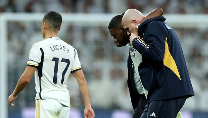<p>Taraftarların yüzde 14'ü David Alaba ile yolların ayrılması gerektiğini düşünüyor.</p>