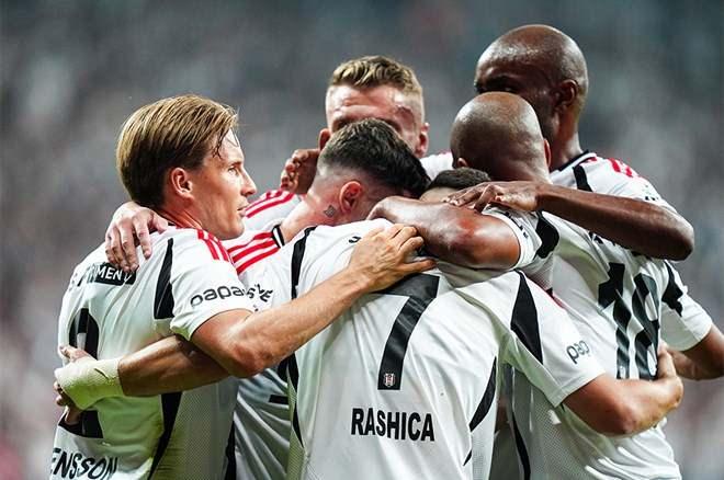 <p>Bordo-mavilileri 1,44 milyar lira (37,93 milyon avro) zararla Beşiktaş takip ediyor.</p>
