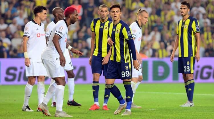 <p>Fenerbahçe'den 2019 yılında Napoli'ye 16,2 milyon avro bonservis bedeliyle transfer olan Eljif Elmas, başarılı performansının ardından 2024 ara transfer döneminde Bundesliga ekibi Leipzig'in yolunu tuttu.</p>