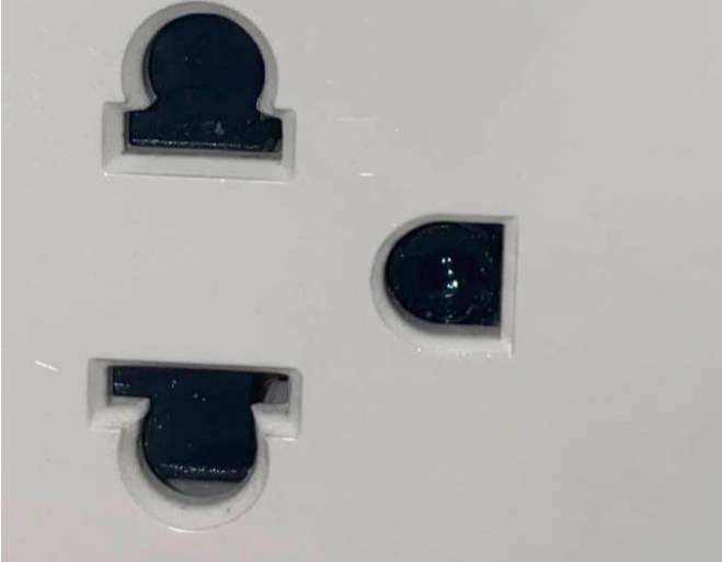 <p>Sürekli güç kaynağına ihtiyaç duyan gizli kameralar, prizler ve USB şarj cihazları içine kolayca yerleştirilebilir.</p>
