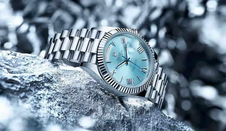 <p>Rolex</p>
