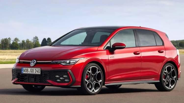 <p>Versiyon: Golf 1.5 eTSI 150 PS<br />
Şanzıman: DSG<br />
Donanım: Style <br />
Fiyat: ₺2.419.000</p>