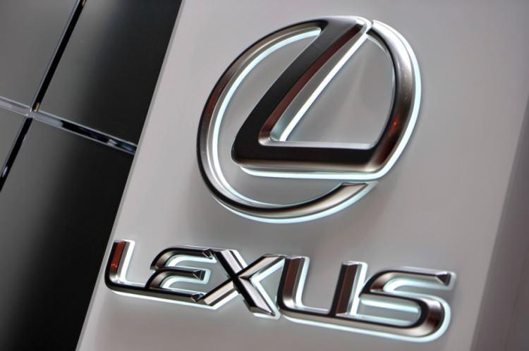 <p><strong><span style="color:#B22222">8) LEXUS - Japonya </span>| YÜZDE 3.9</strong></p>
