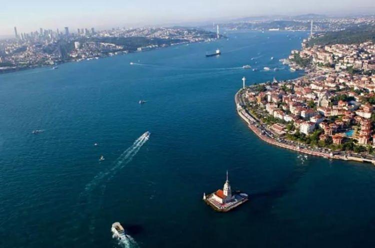 <p>40. İSTANBUL - İstanbul Boğazı</p>
<p> </p>