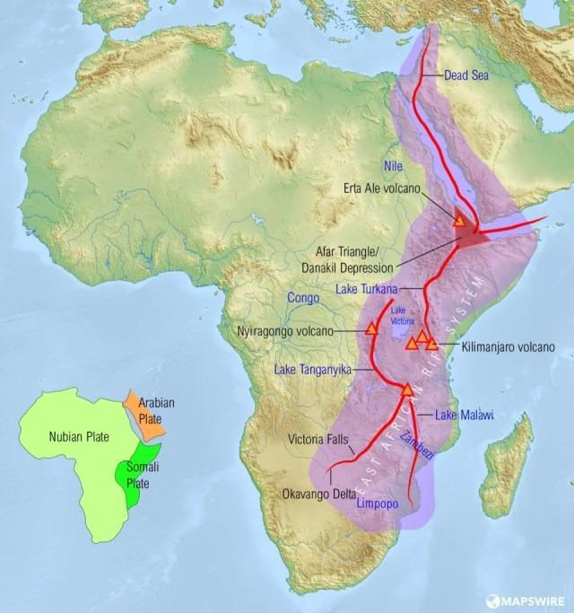 <p>Doğu Afrika Rifti, Doğu Afrika boyunca uzanan gelişmekte olan bir ayrışan tektonik levha sınırıdır. Diğer bazı faylar kadar iyi bilinmese de, Afrika kıtası kademeli olarak ikiye bölündükçe önemli bir sismik bölge olma potansiyeline sahiptir.</p>
