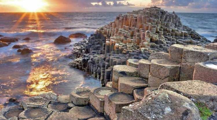 <p><strong>3. DEVLERİN GE&Ccedil;İDİ - İRLANDA</strong></p>
