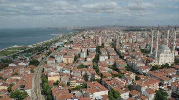 <p><span style="color:#B22222"><strong>9) MALTEPE'NİN KIYIDAN UZAK BİR BÖLÜMÜ</strong></span></p>