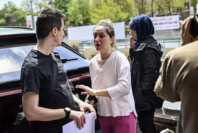 <p>Depremin artçıları devam etmekte olup, en büyüğü saat 15: 12: 57 MW=5.2 olan bir artçı deprem mevcuttur. </p>