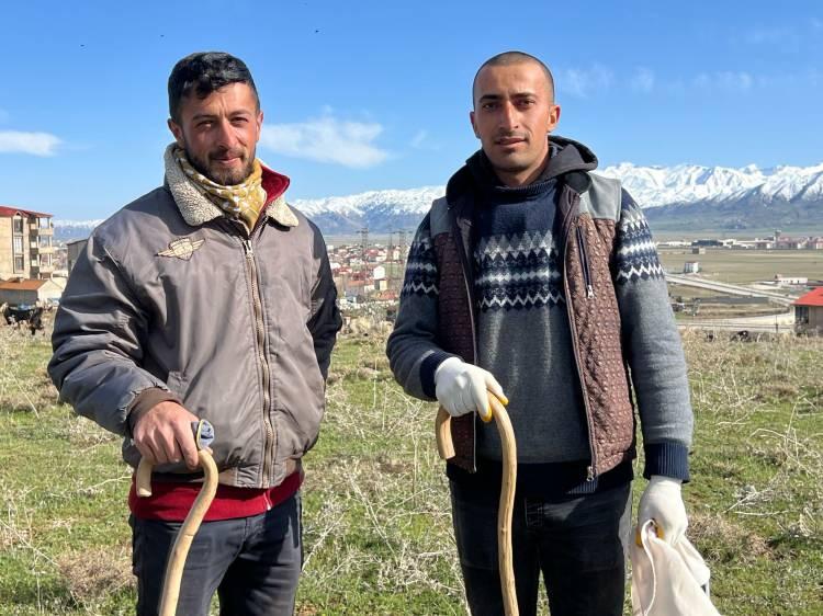 <p>Köylülerden Yusuf Arpat ise yerli çoban bulunamaması halinde İran'dan çoban getireceklerini belirtti. </p>