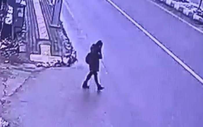 <p>Araştırmalar sonunda Doku'nun cep telefonunun, en son Uzunçayır Baraj Gölü'ndeki Sarı Saltuk Viyadüğü'nde sinyal verdiği belirlendi. </p>