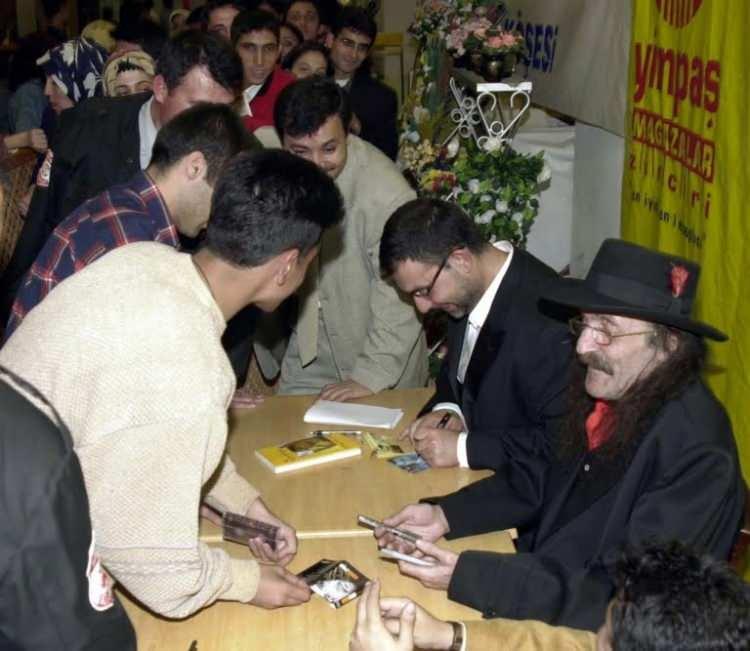 <p><span style="color:rgb(178, 34, 34)"><em>Ve adına lösemi diyecekler… </em></span></p>
