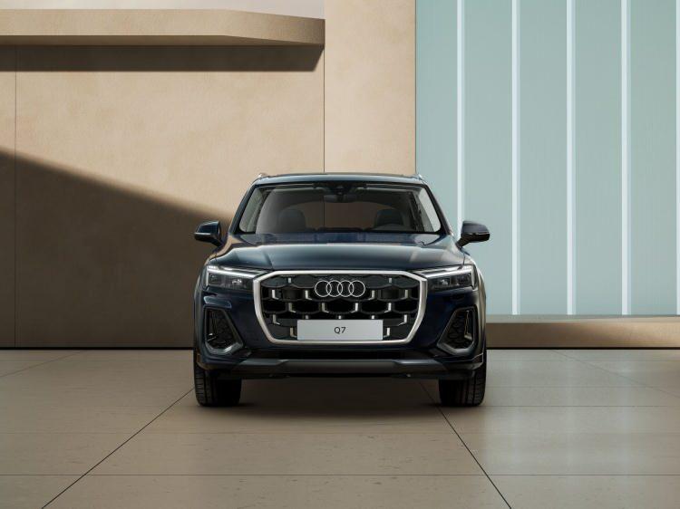 <p>Audi Q7</p>
<p> </p>