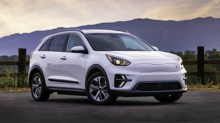 <p><span style="color:#B22222"><strong>11. KIA NIRO EV – YÜZDE 9,6 DÜŞTÜ</strong></span></p>
<p> </p>
<p><br />
21 bin 549 dolardan 2 bin 278 dolar düşerek azaldı.</p>