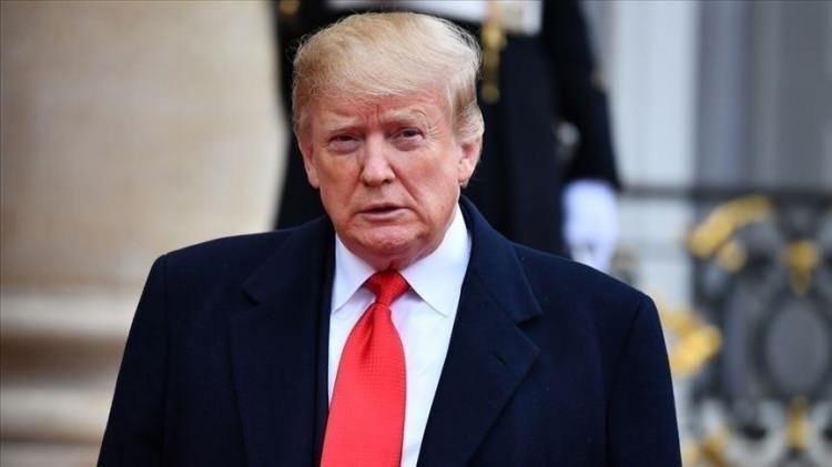 <p>ABD Başkanı Donald Trump, New Jersey’de basın mensuplarına yaptığı açıklamada Ukrayna Devlet Başkanı Vladimir Zelenskiy’in barış anlaşması kapsamında Kırım'ı Rusya'ya bırakmaya "hazır" olduğunu ifade etti.</p>
