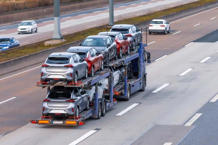 <p>Otomotiv Distribütörleri Derneği (ODMD) verilerine göre EBS Danışmanlık tarafından hazırlanan liste çerçevesinde Türkiye'de yılın ilk dört ayı içerisinde en fazla satışı yapılan otomobiller belli oldu. </p>
<p> </p>