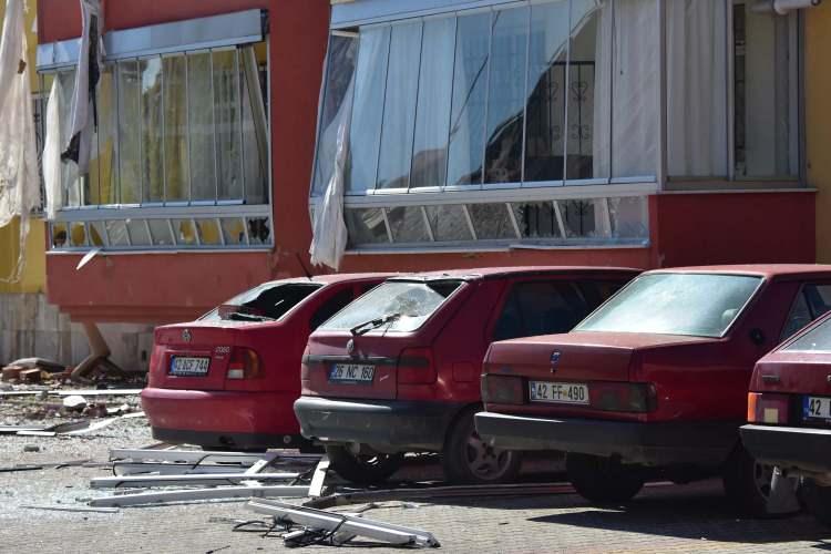 <p>Konya Cumhuriyet Başsavcılığı tarafından başlatılan soruşturma kapsamında uzman bilirkişi heyetiyle olay yerinde inceleme yapıldı. AFAD ve Çevre Şehircilik ve İklim Değişikliği İl Müdürlüğü ekipleri, hasar tespit çalışması başlattı.</p>
<p> </p>
<p> </p>