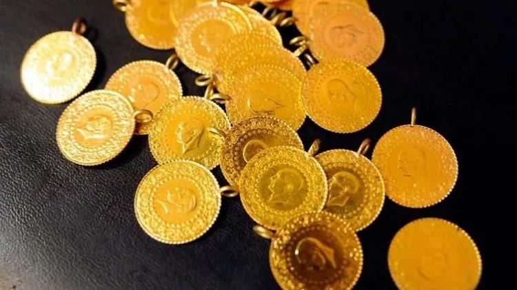 <p>Ons altın tarafında bu beklentim yılın daha ilk çeyreğinde ikinci çeyreğin başında gerçekleşmiş oldu. Gram altın tarafı 4350 lira seviyesinden geri döndü. Tekrar 4.500 lira seviyesi masada kalmaya devam ediyor.</p>